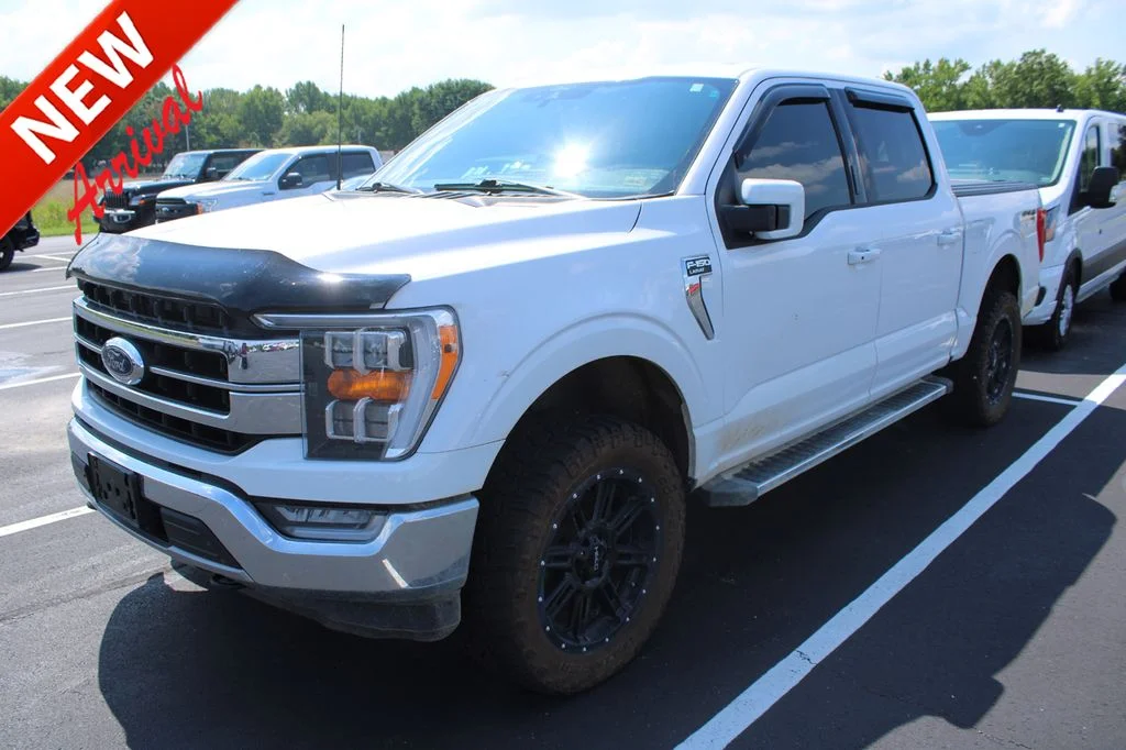 Used 2022 Oxford White Ford Lariat image 1