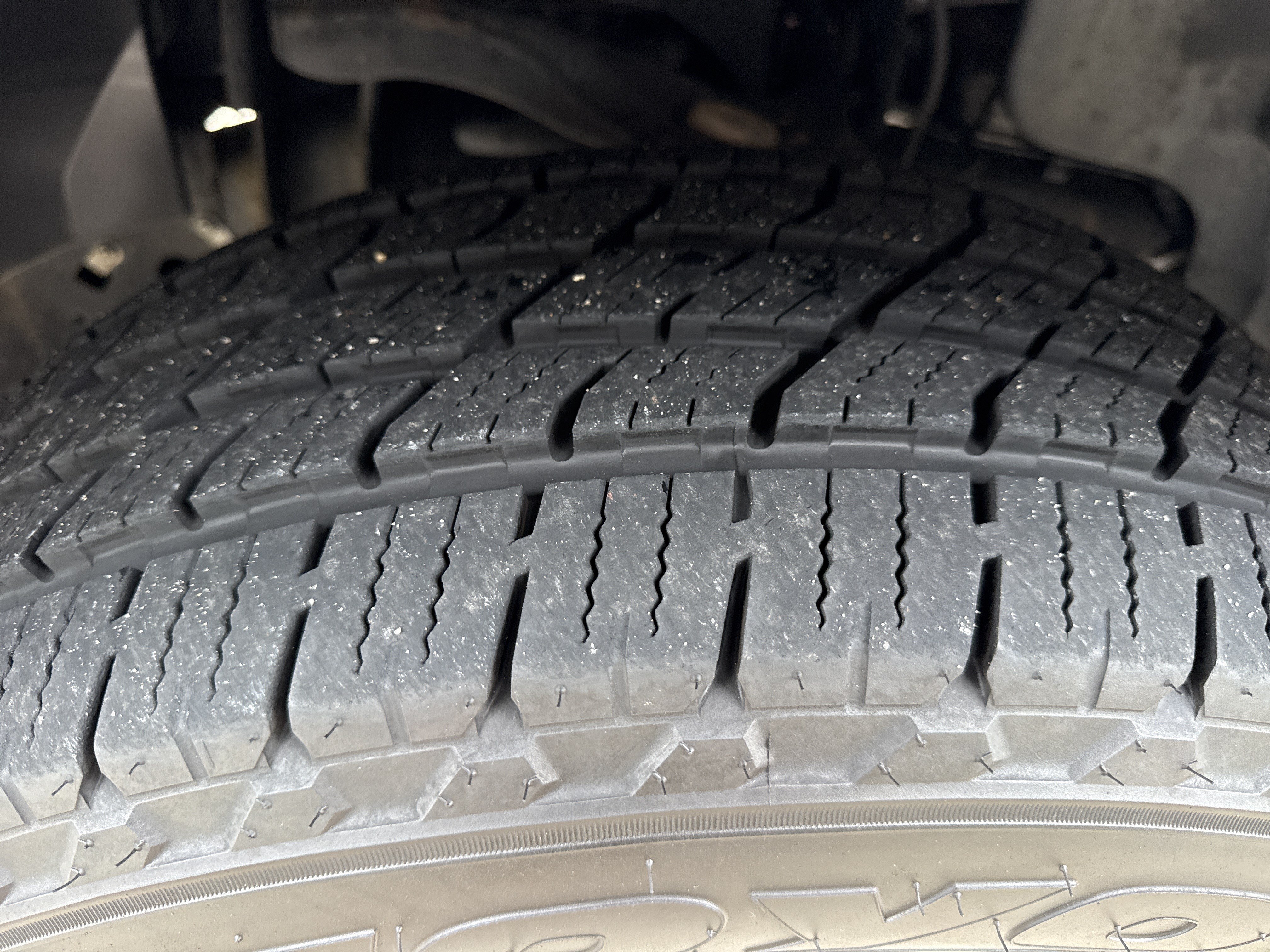 Used 2019 Agate Black Metallic Ford LARIAT image 9