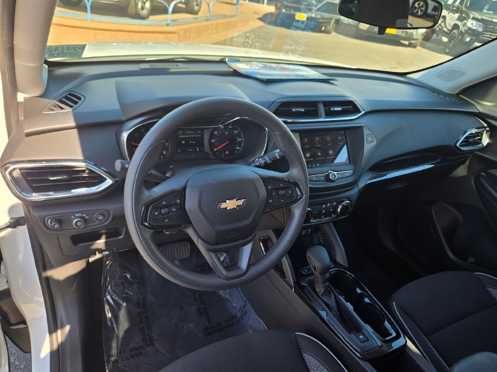 Used 2023 White Chevrolet LT image 6