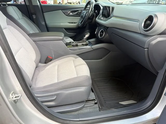 Used 2020 SILVER ICE METALLIC Chevrolet LT image 13