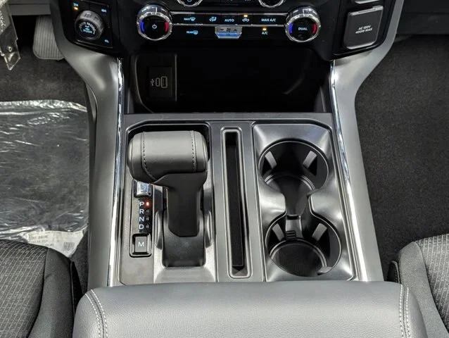 New 2026 Oxford White Ford XLT image 39