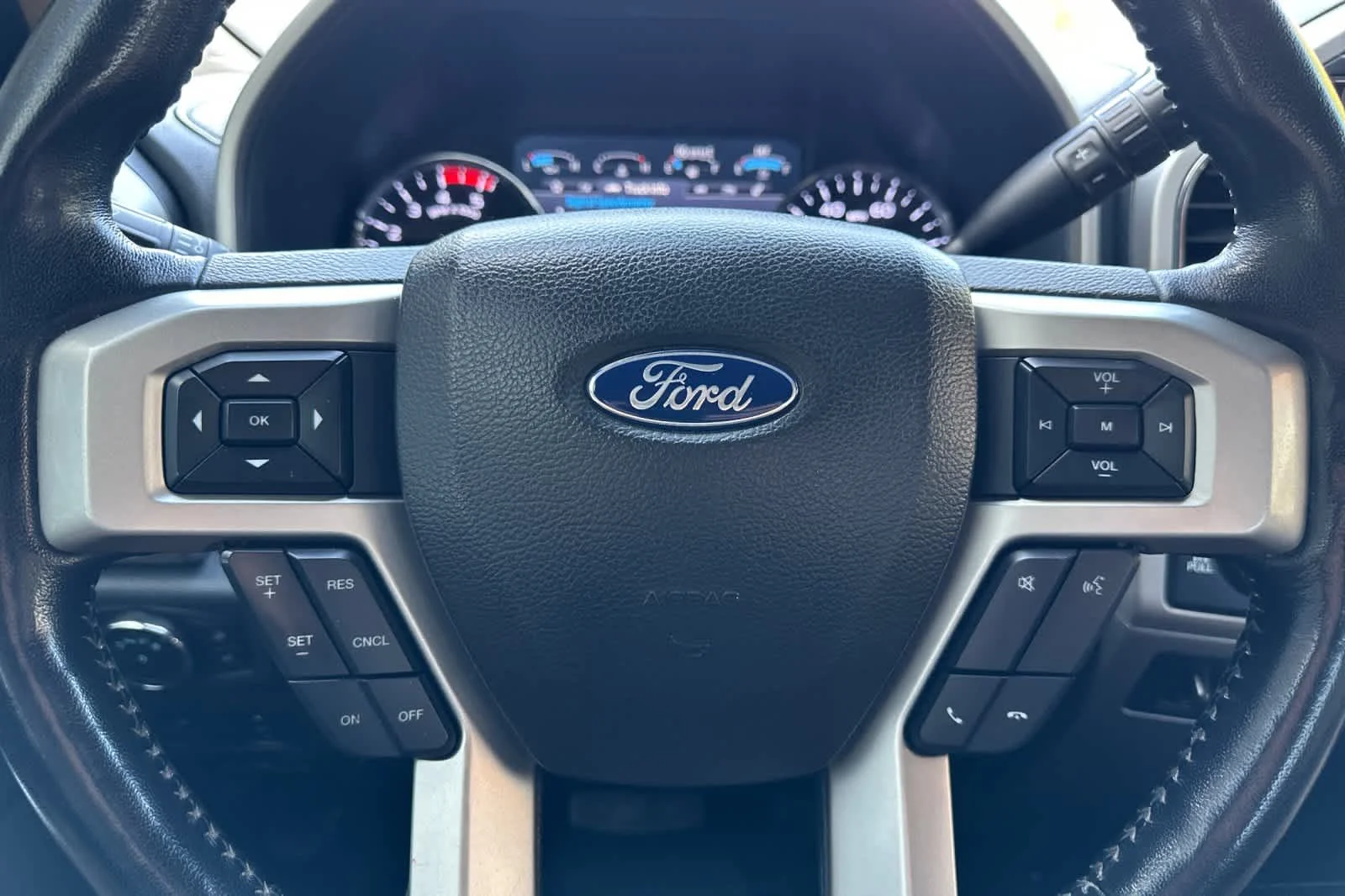 Certified Used 2022 Star White Ford LARIAT image 23