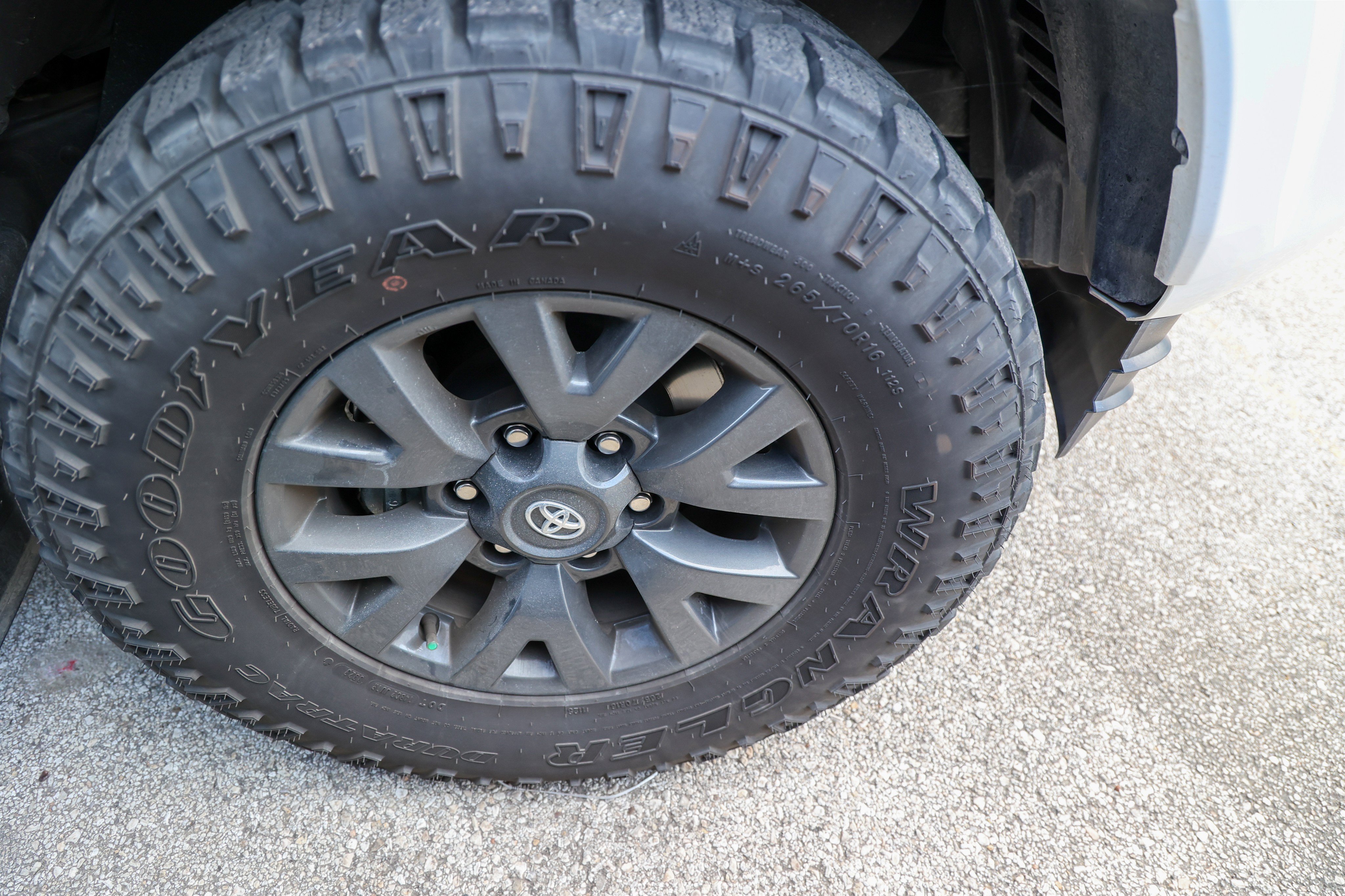 Used 2023 ICE CAP Toyota SR5 image 13