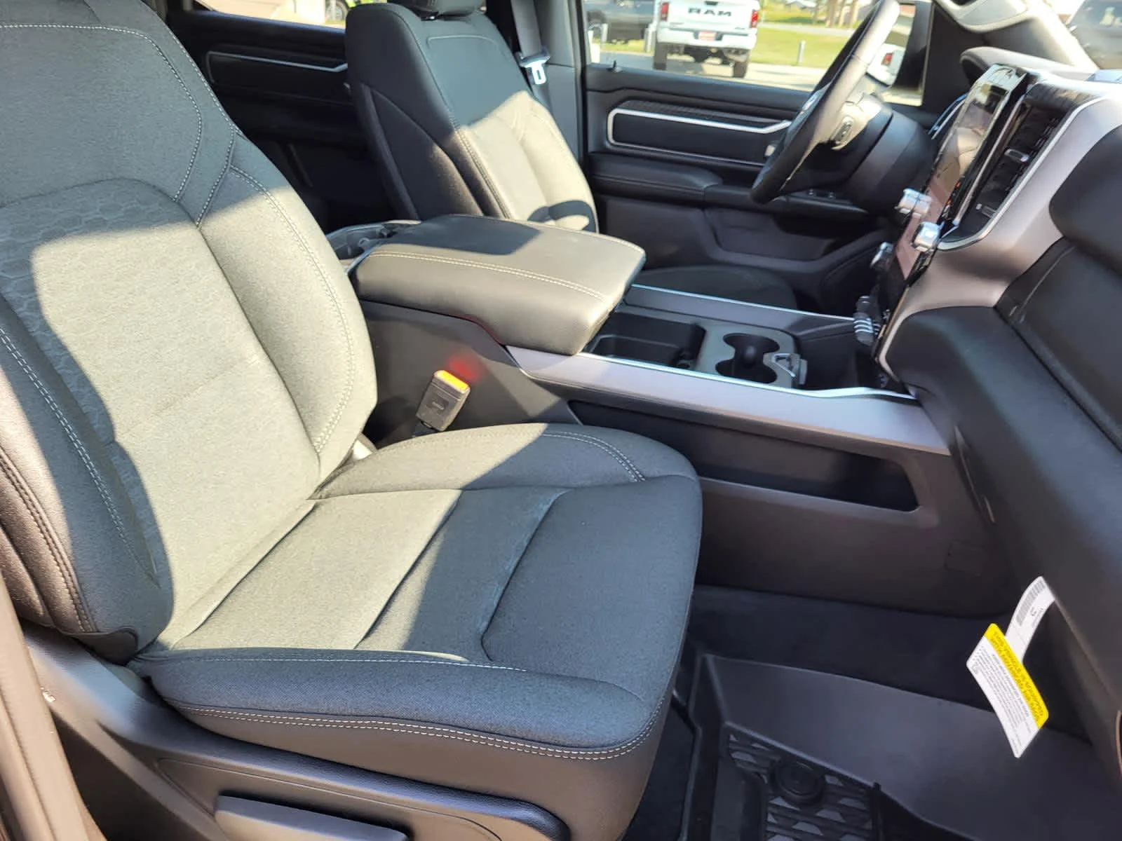 New 2026 Diamond Black Crystal Pearl-Coat Exterior Paint RAM Lone Star image 10