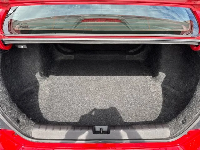 Used 2018 Rallye Red Honda LX image 15