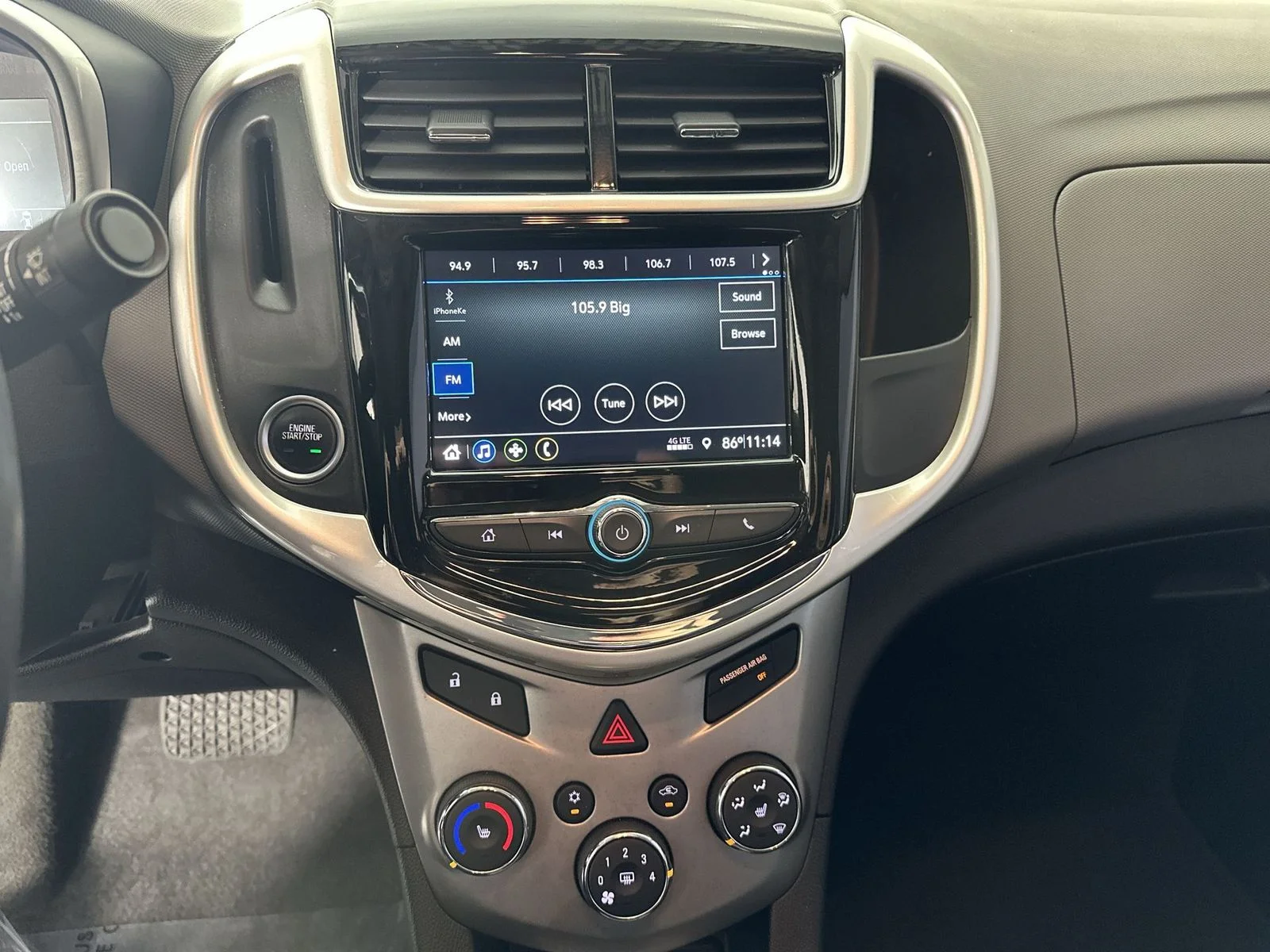 Used 2019 Silver Chevrolet Premier image 21