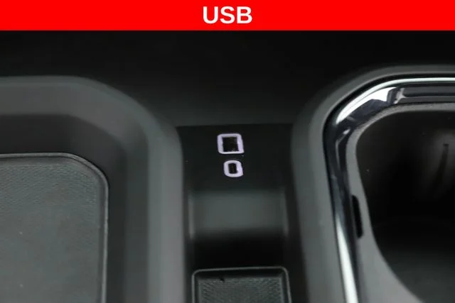 Used 2025 Black GMC AT4 image 27