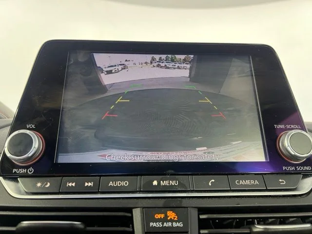 Used 2025 Black Nissan 2.5 SR image 20