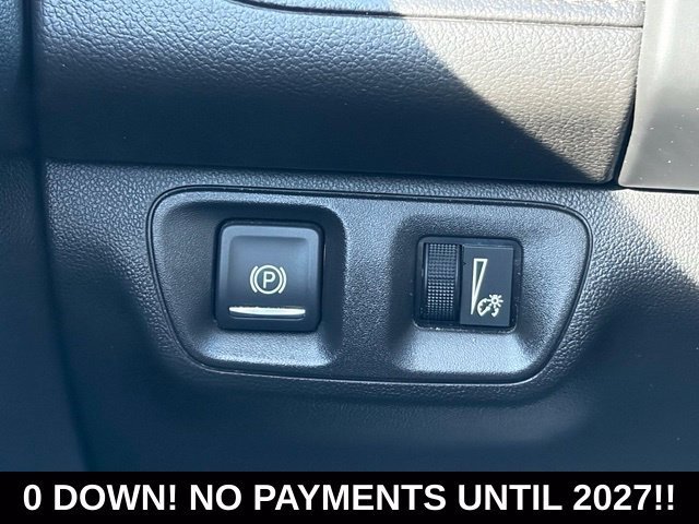 Used 2018 QUICKSILVER METALLIC GMC Denali image 22