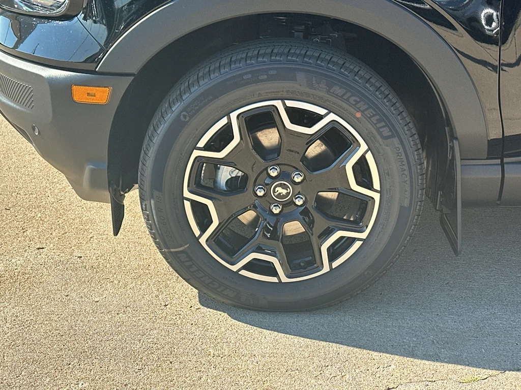 New 2026 Shadow Black Ford Outer Banks® image 3