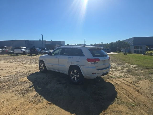 Used 2016 White Jeep Overland image 5