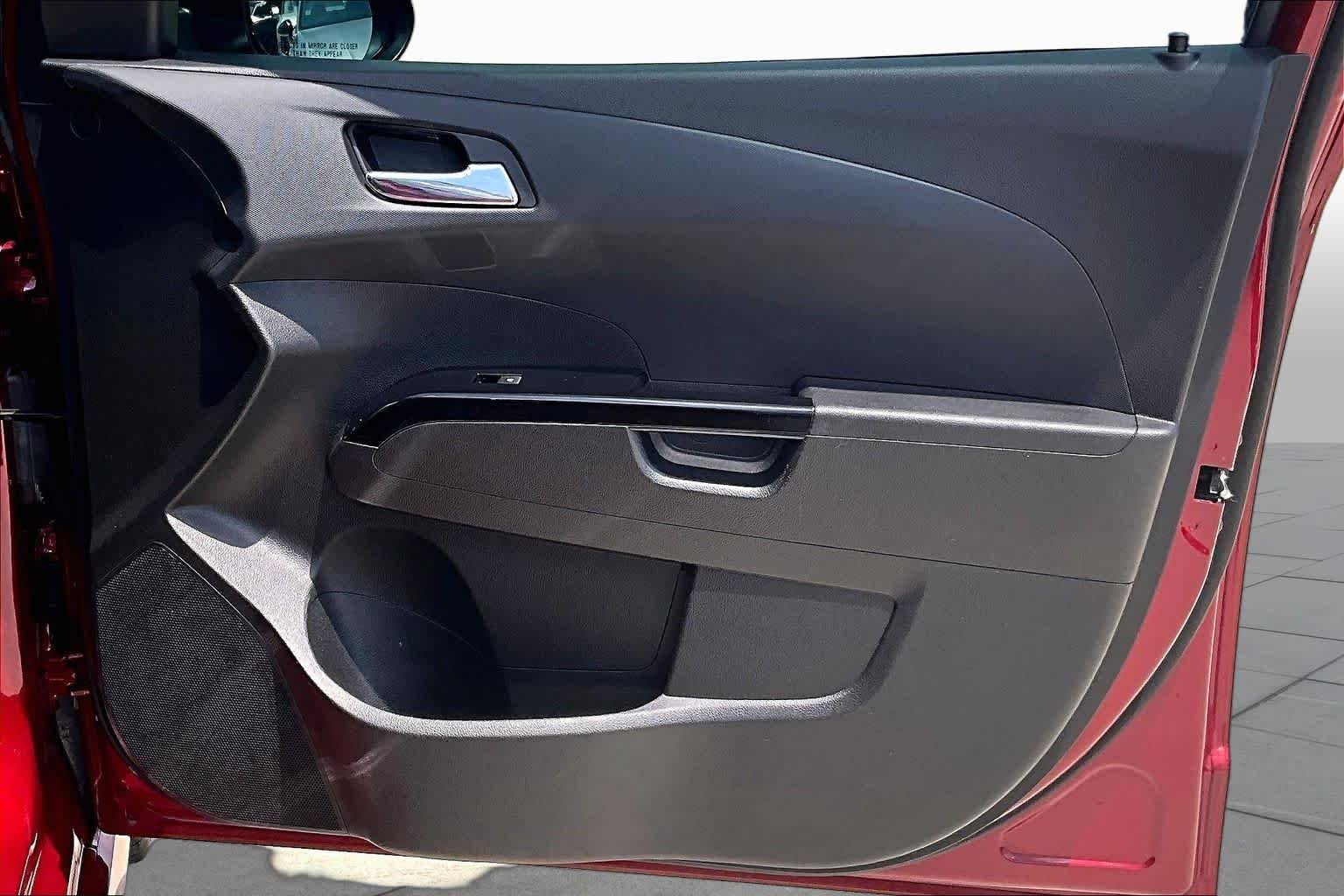 Used 2017 Cajun Red Tintcoat Chevrolet LT image 22