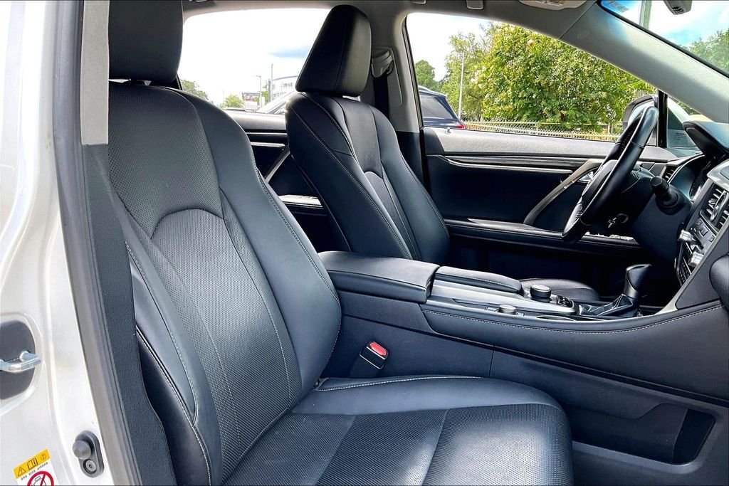 Used 2019 White Lexus 350 image 29