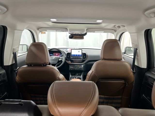 Used 2023 Oxford White Ford Badlands image 12