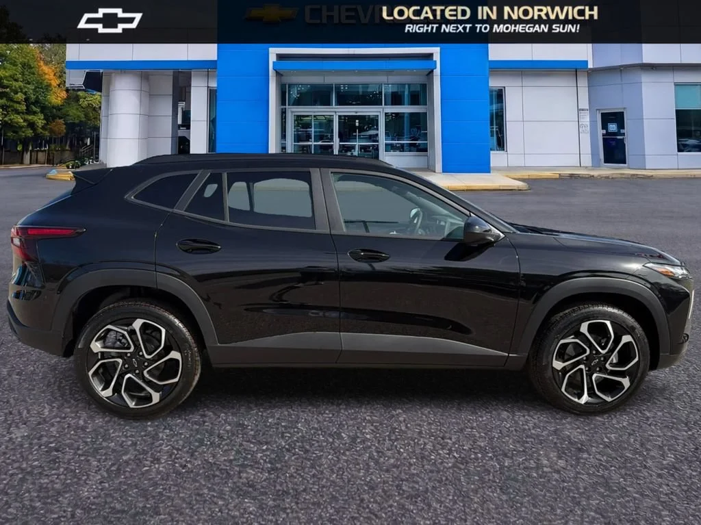 New 2026 Mosaic Black Metallic Chevrolet 2RS image 4