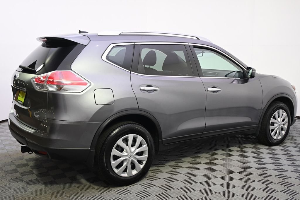 Used 2016 Gun Metallic Nissan S image 7