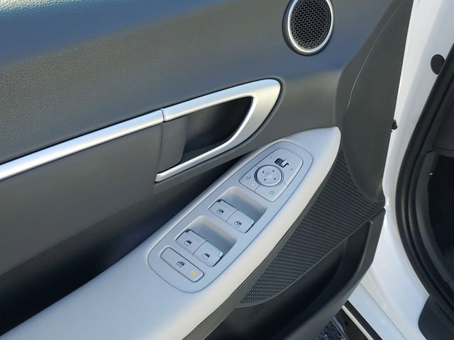 2025 Hyundai Sonata SEL - Photo 10