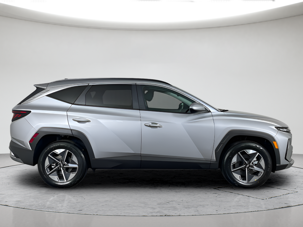 New 2026 Silver Hyundai SEL image 4