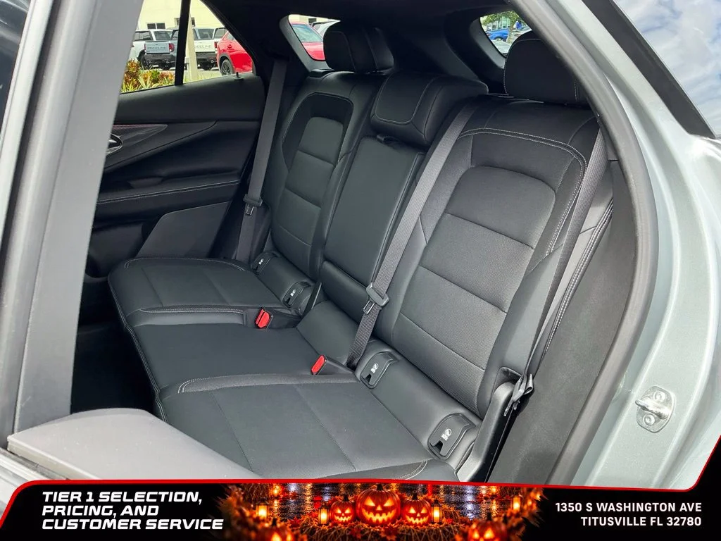 Used 2024 Sterling Gray Metallic Chevrolet LT image 28