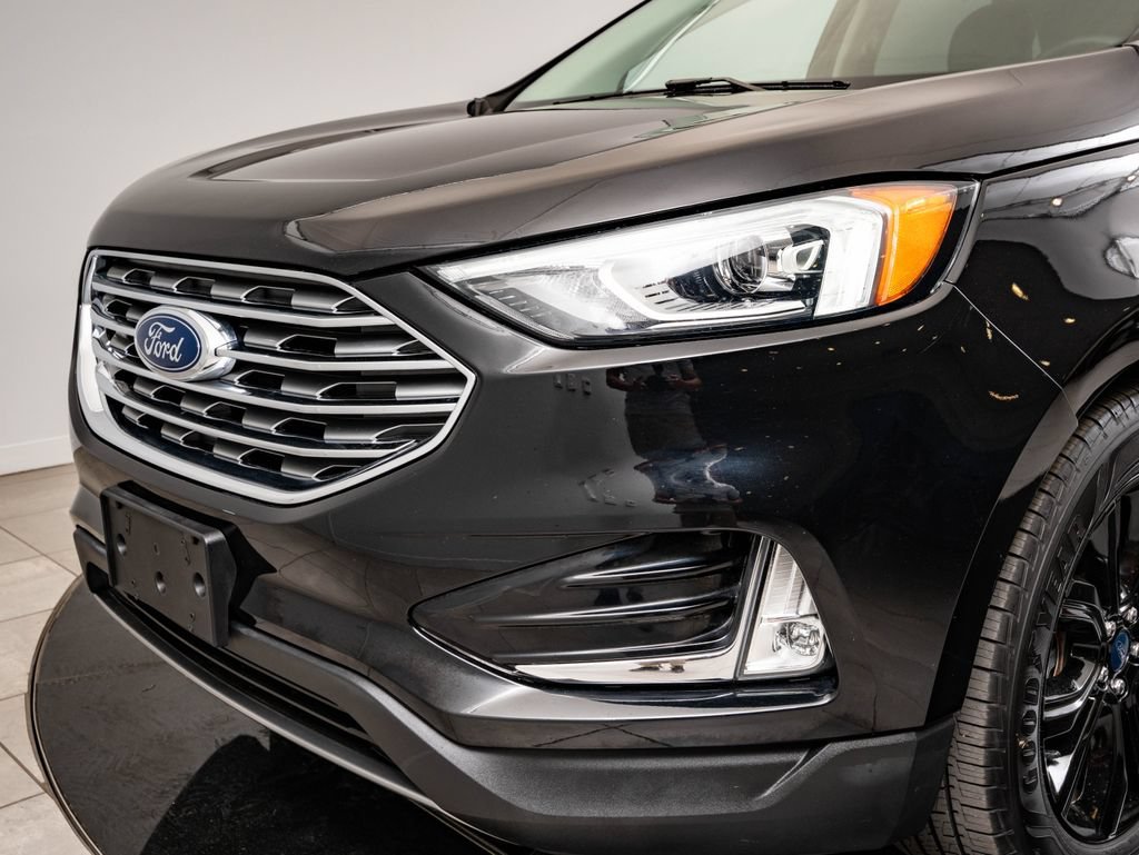 Used 2019 Agate Black Metallic Ford Titanium image 3