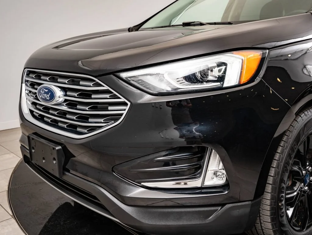 Used 2019 Agate Black Metallic Ford Titanium image 3
