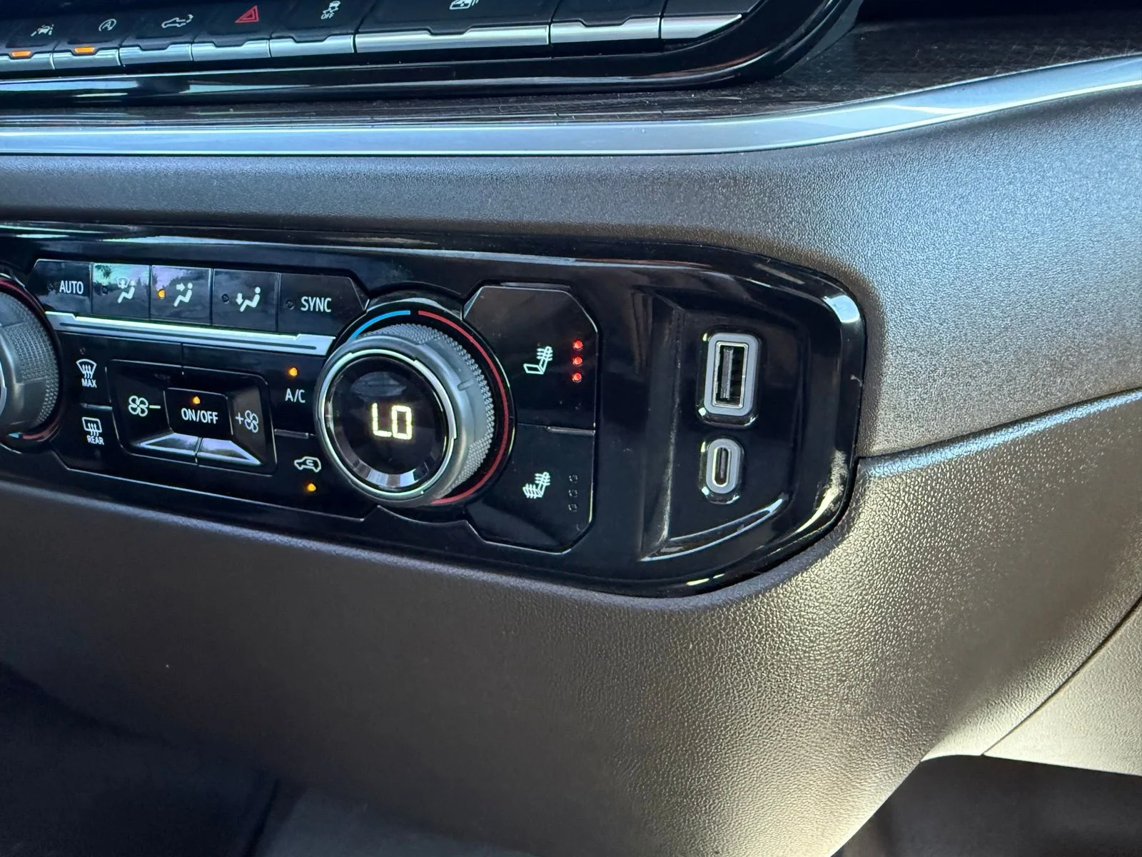 2023 Chevrolet Silverado 1500 LT - Photo 28