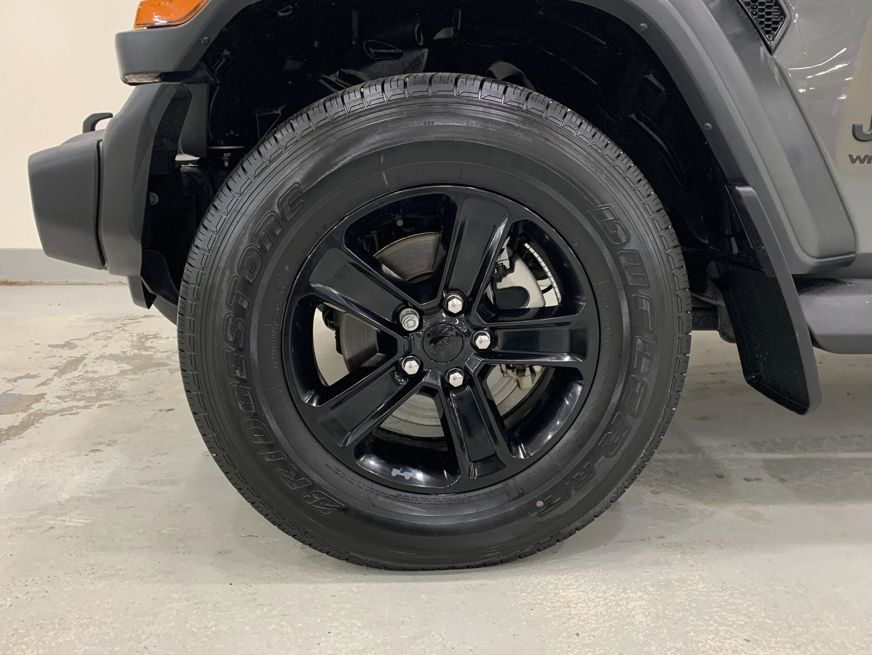 Certified Used 2023 STING GREY Jeep Sport Altitude image 5