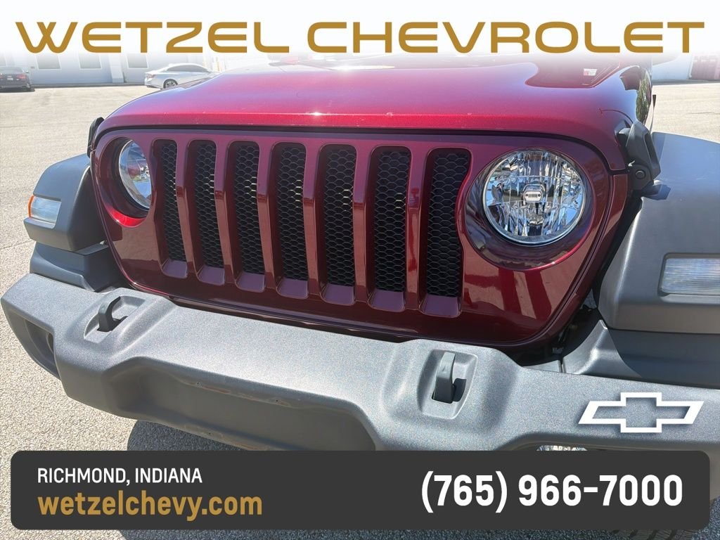 Used 2021 Red Jeep Sport S image 9