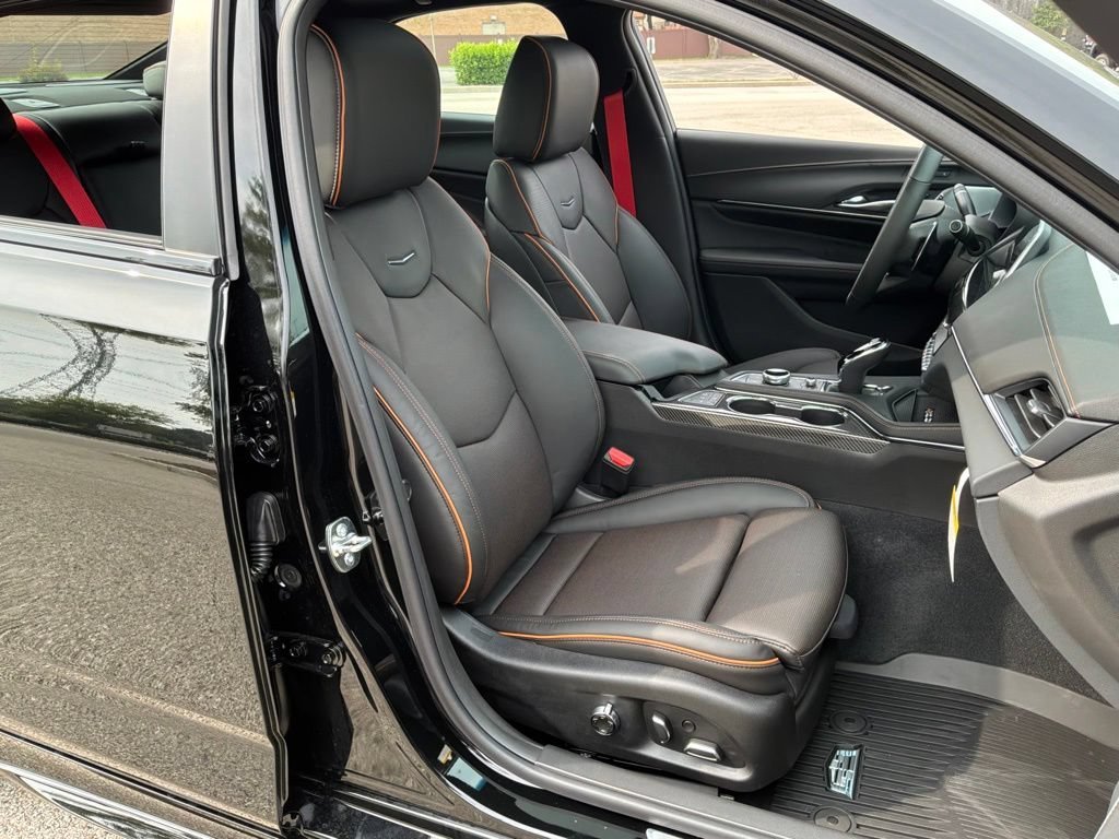 2026 Cadillac CT4 V-Series - Photo 41