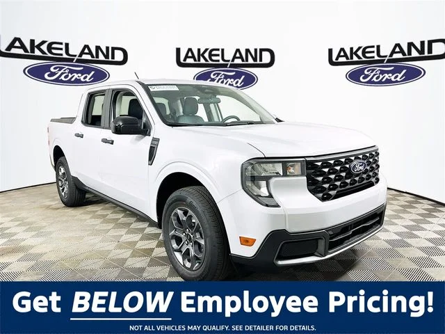 New 2026 White Ford XLT image 1