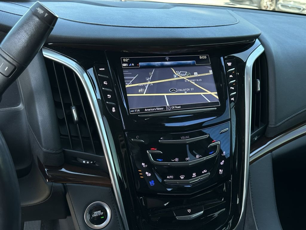 Used 2020 Silver Cadillac Luxury image 30