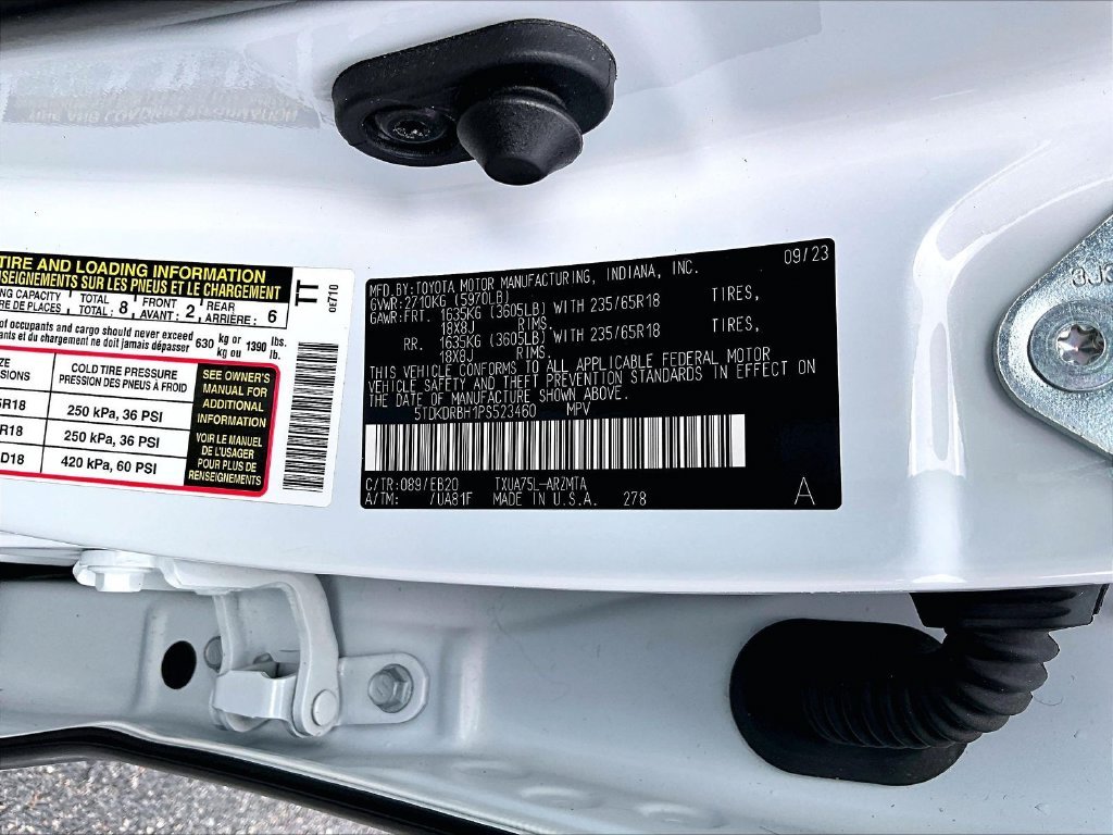 Used 2023 Beige Toyota XLE image 37