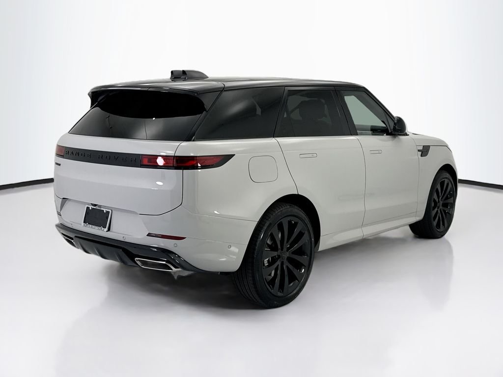 New 2026 Borasco Grey Land Rover Dynamic SE image 5