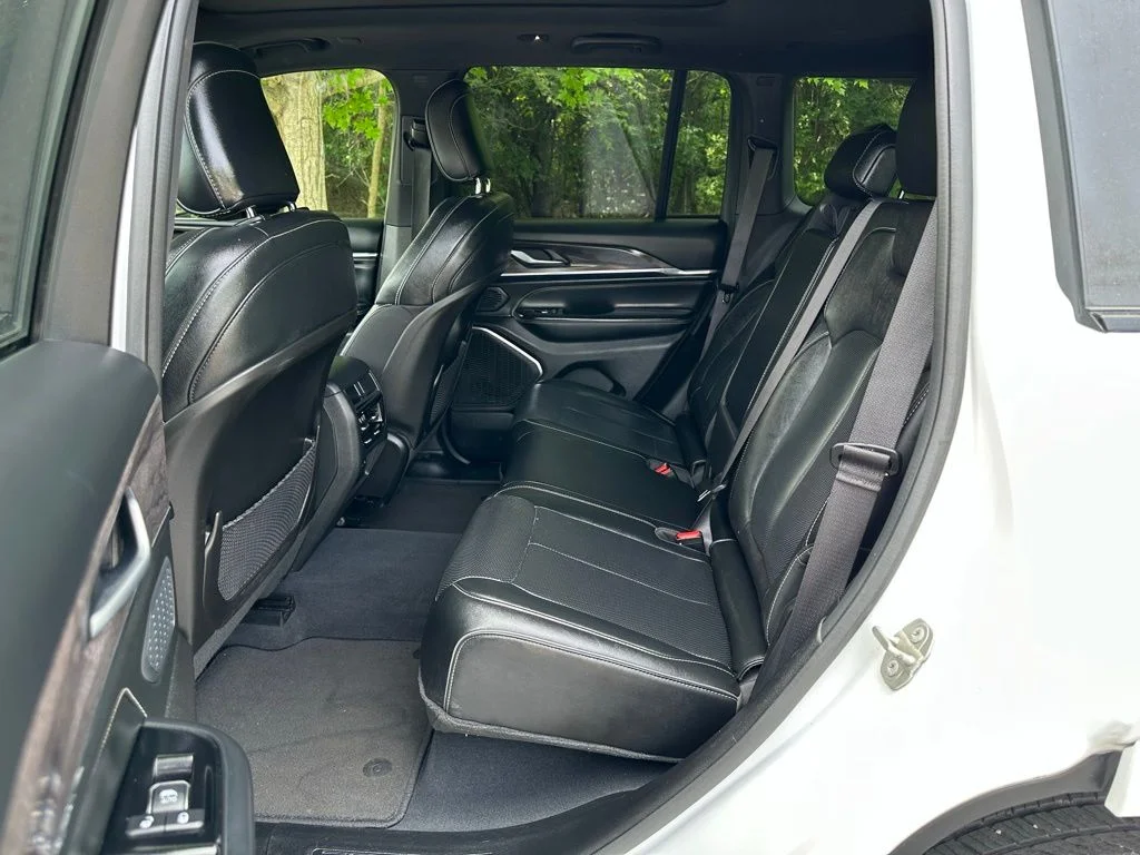 2023 Jeep Grand Cherokee Overland - Photo 13