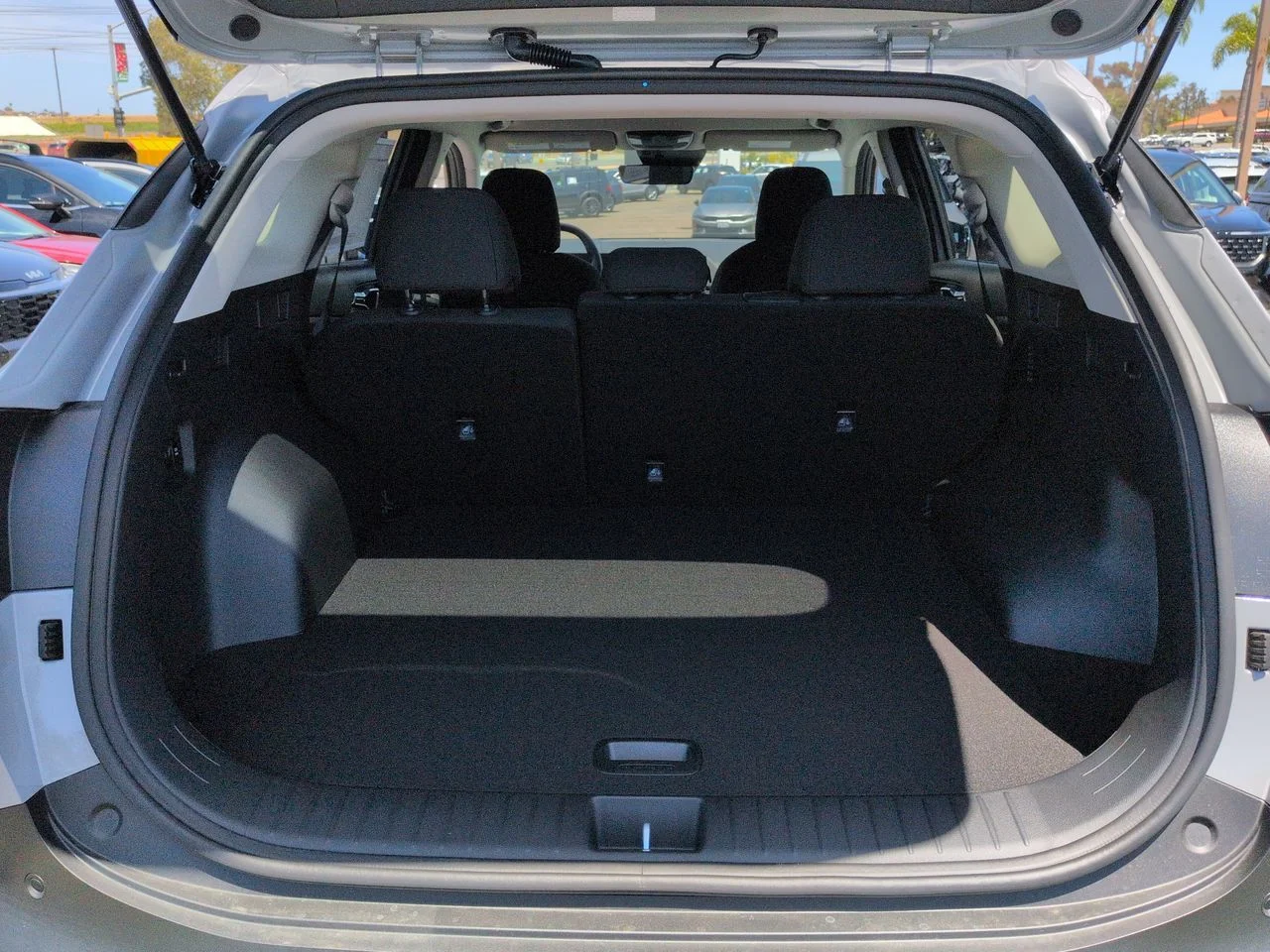 New 2026 Wolf Gray Kia S image 27