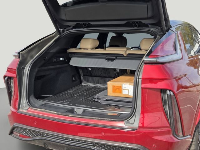 2026 Cadillac LYRIQ V Premium - Photo 17