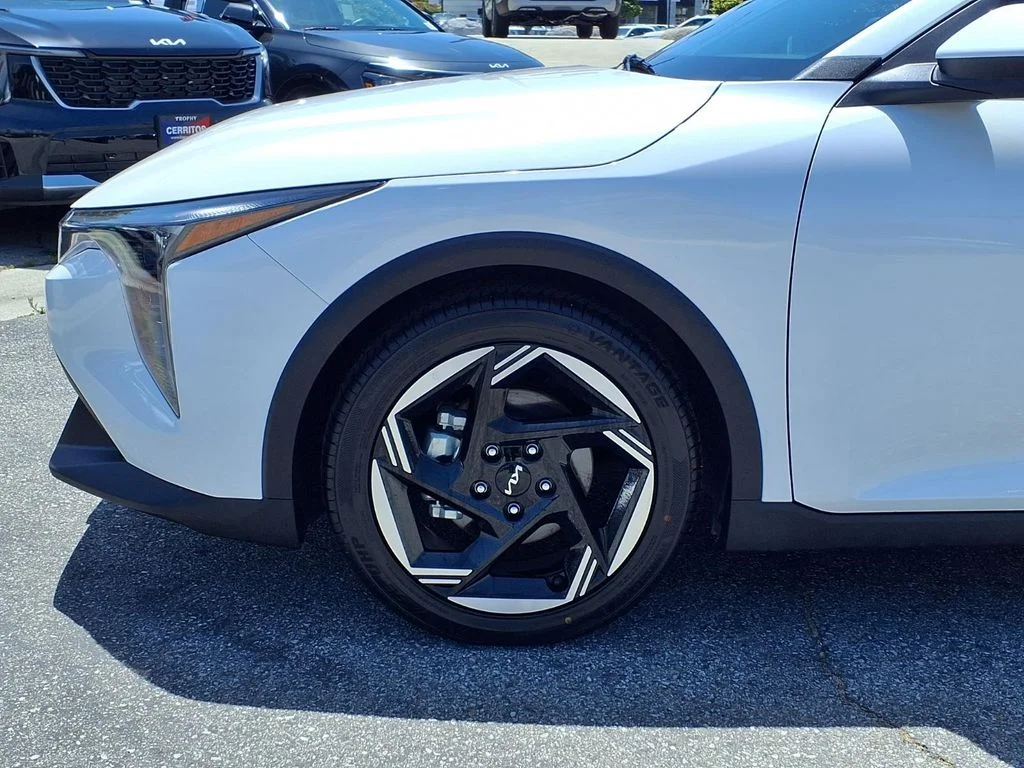 Certified Used 2025 White Kia EX image 15