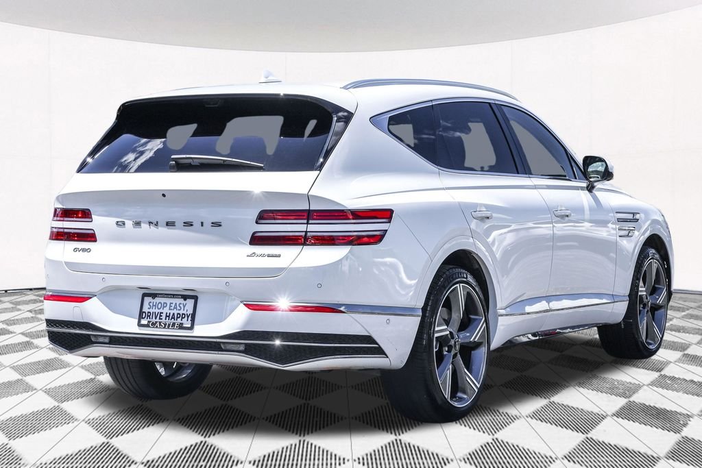 Used 2025 White Genesis 3.5T Prestige image 18