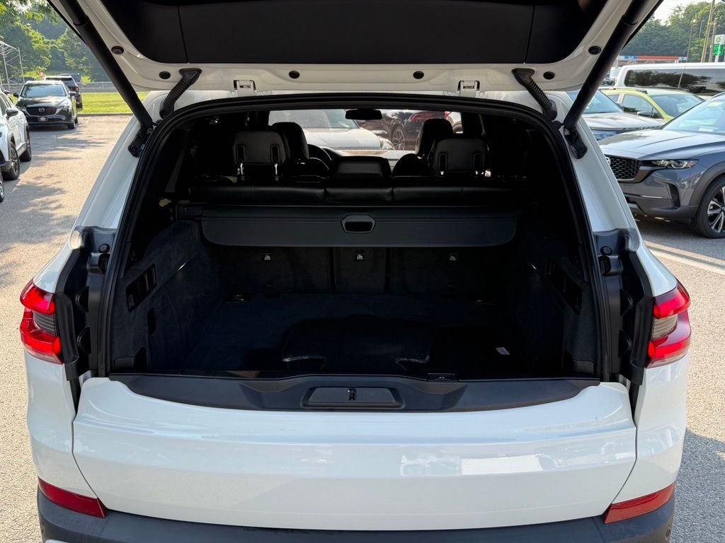 Used 2020 White BMW xDrive40i image 31