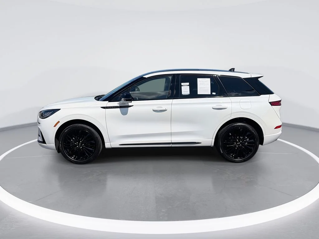 Used 2023 White Lincoln Standard image 5