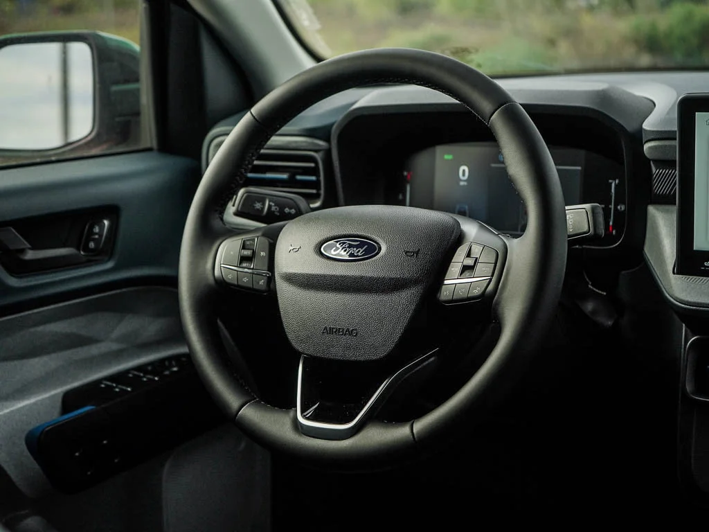 New 2026 Carbonized Gray Metallic Ford XLT image 13