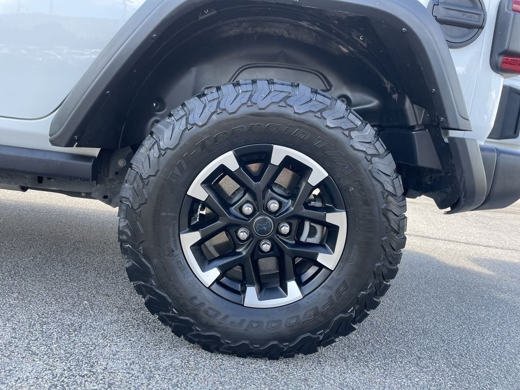 Used 2024 White Jeep Rubicon 4xe image 10