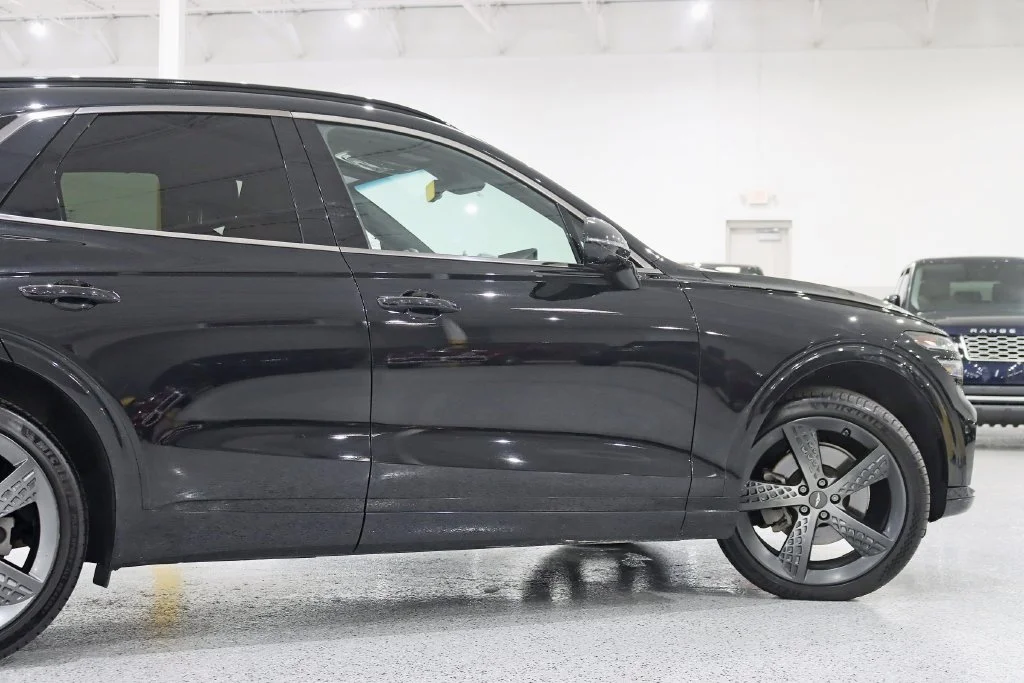 Used 2022 Black Genesis 2.5T image 11