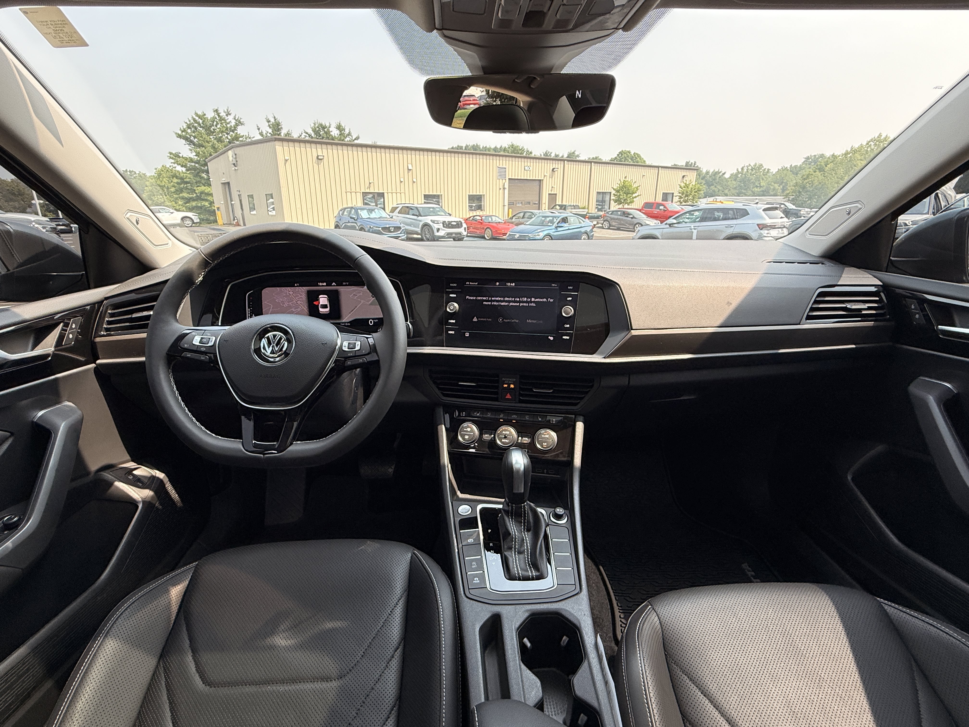 Used 2021  Volkswagen SEL Premium image 3