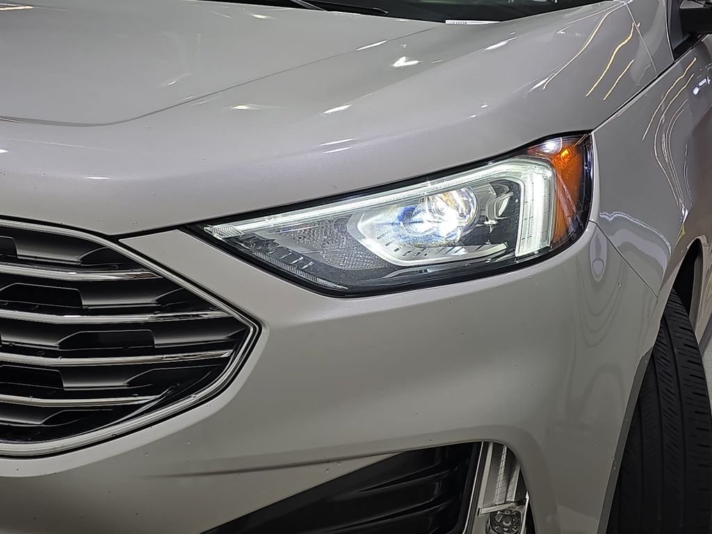 Used 2019 Silver Ford SEL image 30