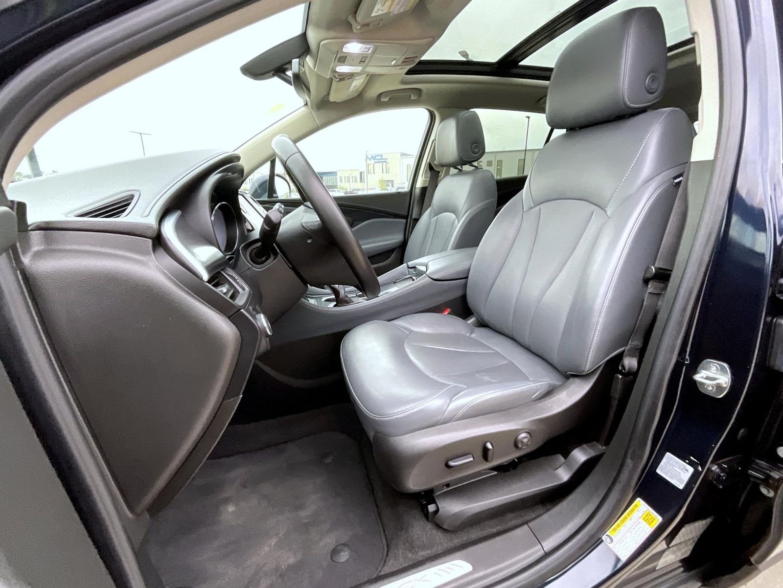 Used 2020 Blue Buick Essence image 11