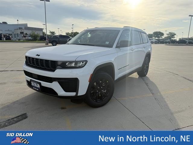 2026 Jeep Grand Cherokee L Laredo Altitude