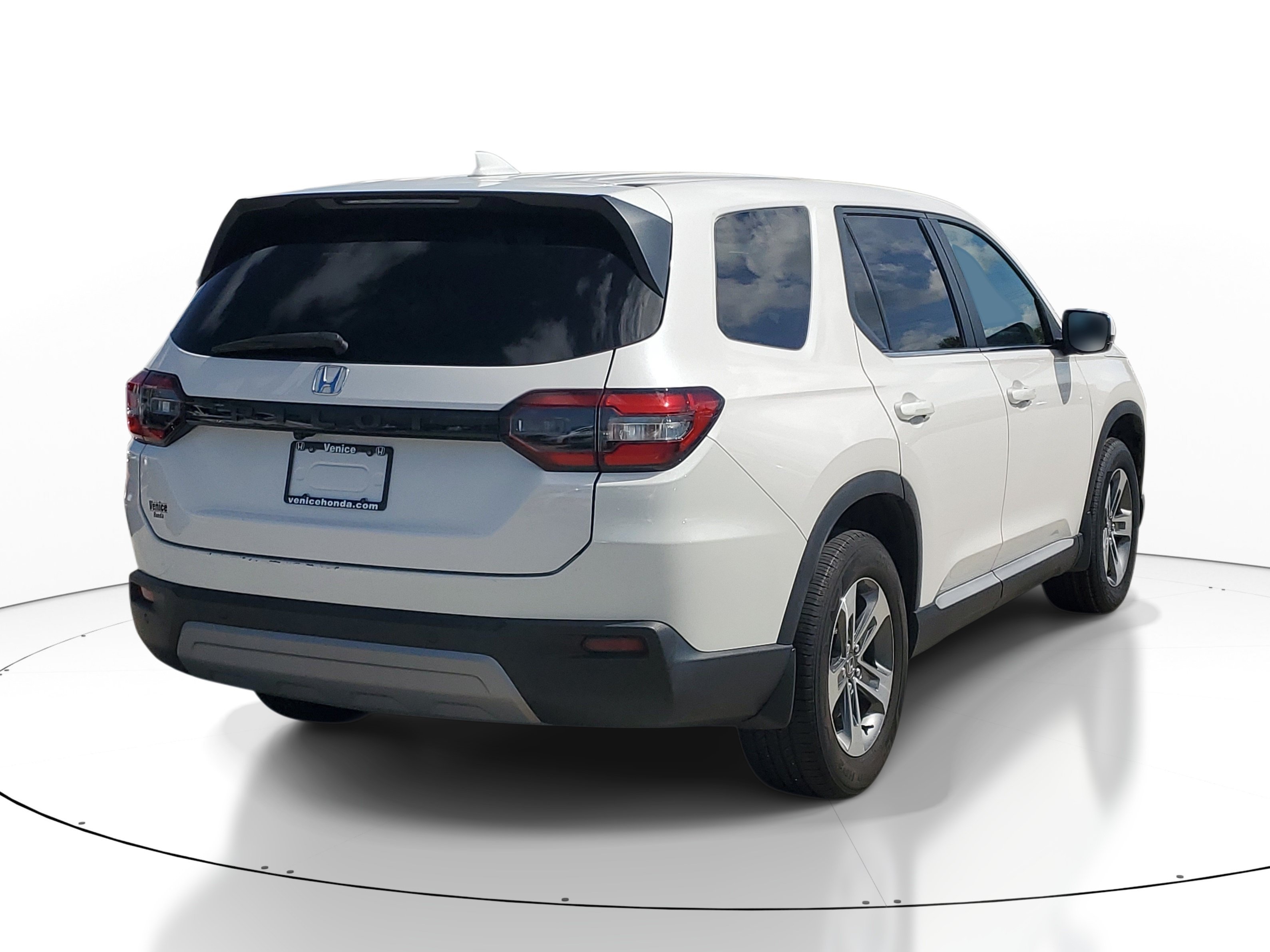 Used 2025 White Honda EX-L image 5