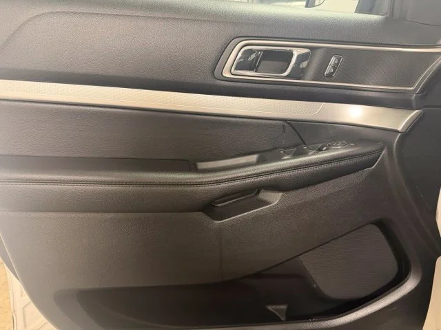Used 2016 White Ford XLT image 8