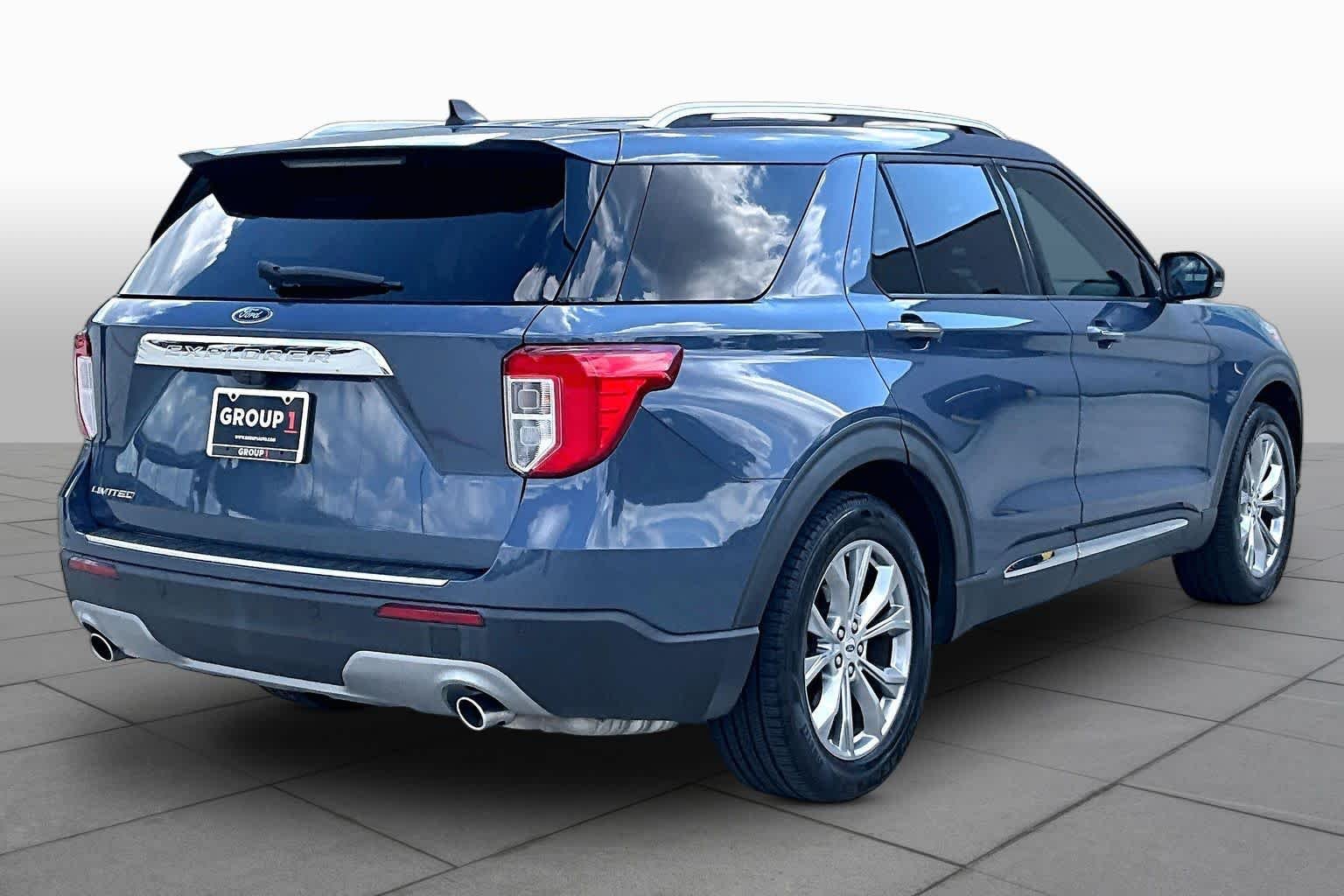 Used 2021 Infinite Blue Metallic Tinted Clearcoat Ford Limited image 12